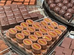 -Laderach 莱德拉(上海环贸iapm店)