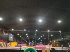 -嘿哟动霸CHUA·新潮玩运动娱乐中心·蹦床滑冰团建乐园