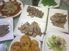 -清真·胖妈妈手抓餐厅(定西路长城宾馆店)