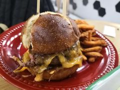 27汉堡-HELLO 27 意面·沙拉·帕尼尼