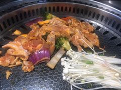 -马路牙子烧烤音乐酒馆(望京店)