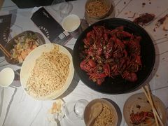 -巴厘龙虾·榜首油焖大虾(音乐学院·沿江酒馆店)