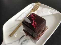 -UNI UNI(环亚凯瑟琳店)