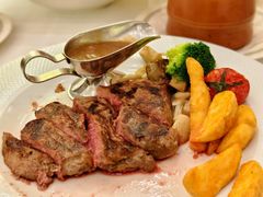 进口眼肉牛扒配红酒少司-莫斯科餐厅