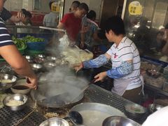 自助取餐区-广场正宗原汁薏米店