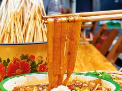 -拈签一笑黄牛肉辣卤串串