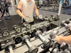 -懒人Club健身(卓越时代广场店)