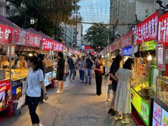 -正宁路小吃夜市