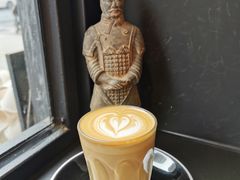 Flat&nbsp;white-black rainbow coffee
