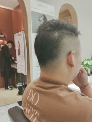-童辉造型