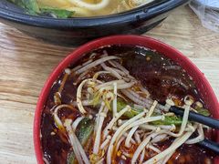 -三品阁过桥米线(万达店)