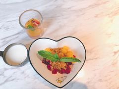 -蜜桃花开·中西融合菜E&W(南长街店)