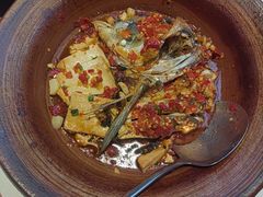 -阿瓦山寨·湘菜现炒·剁椒鱼头王(咸阳总店)
