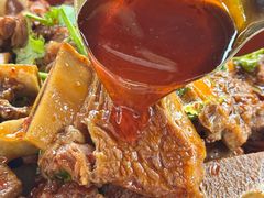 -大众跷脚牛肉馆·非遗传承单位(峨眉山店)