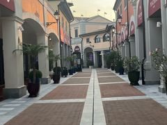 -佛罗伦萨小镇广佛名品奥特莱斯(疏港路店)