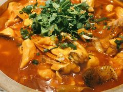 -魏铭鱼头捞饭(晋阳路店)