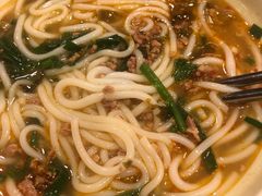 纯正云南小锅米线-遇见阿家村云南菜(魏公村店)