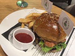 -LO CALCOW卡路力轻食主义餐厅(陆家嘴店)