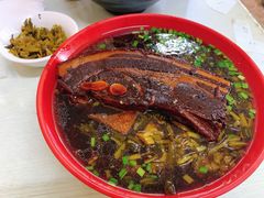 -小龙大肉面馆
