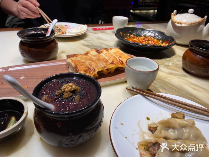 红蜡烛•瓦罐粥家常菜•夜宵(中山路店)黑五谷养生粥图片