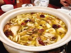-东巴谷野生菌火锅餐厅