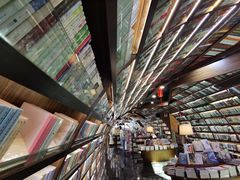 -钟书阁(珍园店)