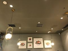 -POKEE VIA&Brunch·维娅(重庆来福士店)