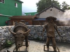 -百里峡七彩艺术小镇