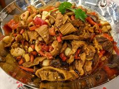 -堂瓦里·33年传统赣菜(第一街区店)