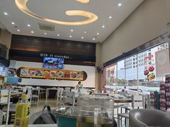 -覃记海鲜美食餐厅