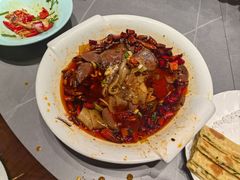 -东口码头·烧鸽子·鱼头泡饼·地方菜(金鹰悦城店)