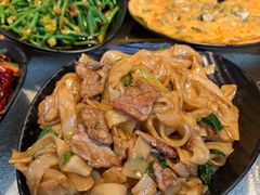 干炒牛河-潮十三潮汕砂锅粥(高新四路大都荟店)