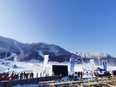 -鳌山滑雪度假区