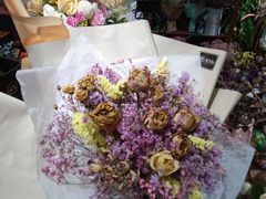 -何兮花店·气球派对鲜花店(马桥银春路万科城店)