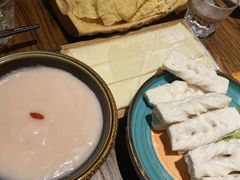 -老牌坊云南鱼豆花火锅(爱建店)