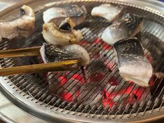 -围炉肉舍•炭烤活鳗•丹东海鲜烤肉(步行街店)