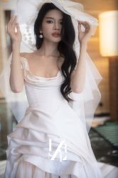 -Renee芮亦婚纱(原丽莎)