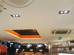 -新大咀港式茶餐厅(宝山万达店)