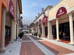 -佛罗伦萨小镇广佛名品奥特莱斯(疏港路店)