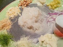 -得意咚瓜·顺德鱼生·冬瓜火锅(深圳首店)