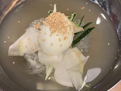 -江南猪肉商会无限续吃(弘大店)