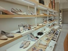 -hotwind热风(中贸广场店)