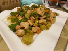 -鹤乡东北菜(崮山路店)
