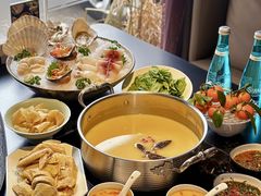 -鲜入唯煮·港式海鲜牛肉火锅(金宝街店)