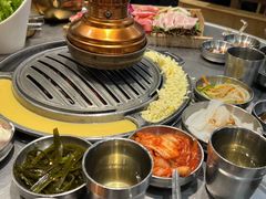 -GOGIYA·咕叽吖韩国传统烤肉店(东方新天地店)