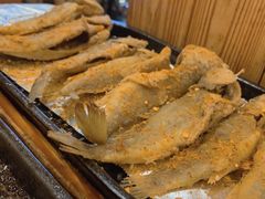 干炸黄花鱼-老东镇啤酒屋海鲜加工·蒸汽海鲜·海鲜烧烤(台东店)