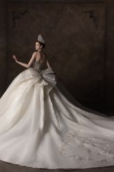 -艾米丽婚纱礼服