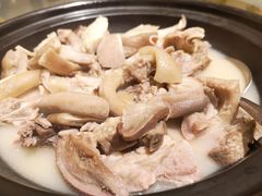 -榕树下海鲜馆(坪山路店)