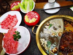 -小天鹅火锅·一线江景洪鼎旗舰店(洪崖洞店)