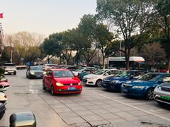 -魏铭鱼头捞饭(晋阳路店)